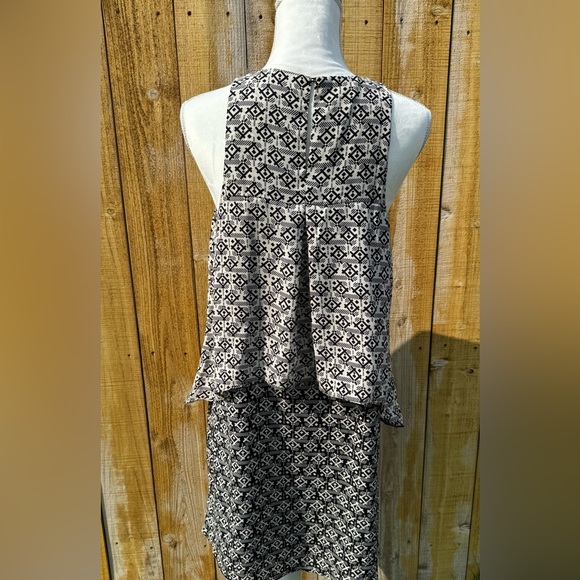 Skies Are Blue sheath dress Size Small. Two-layered coordinating design. - Picture 4 of 8